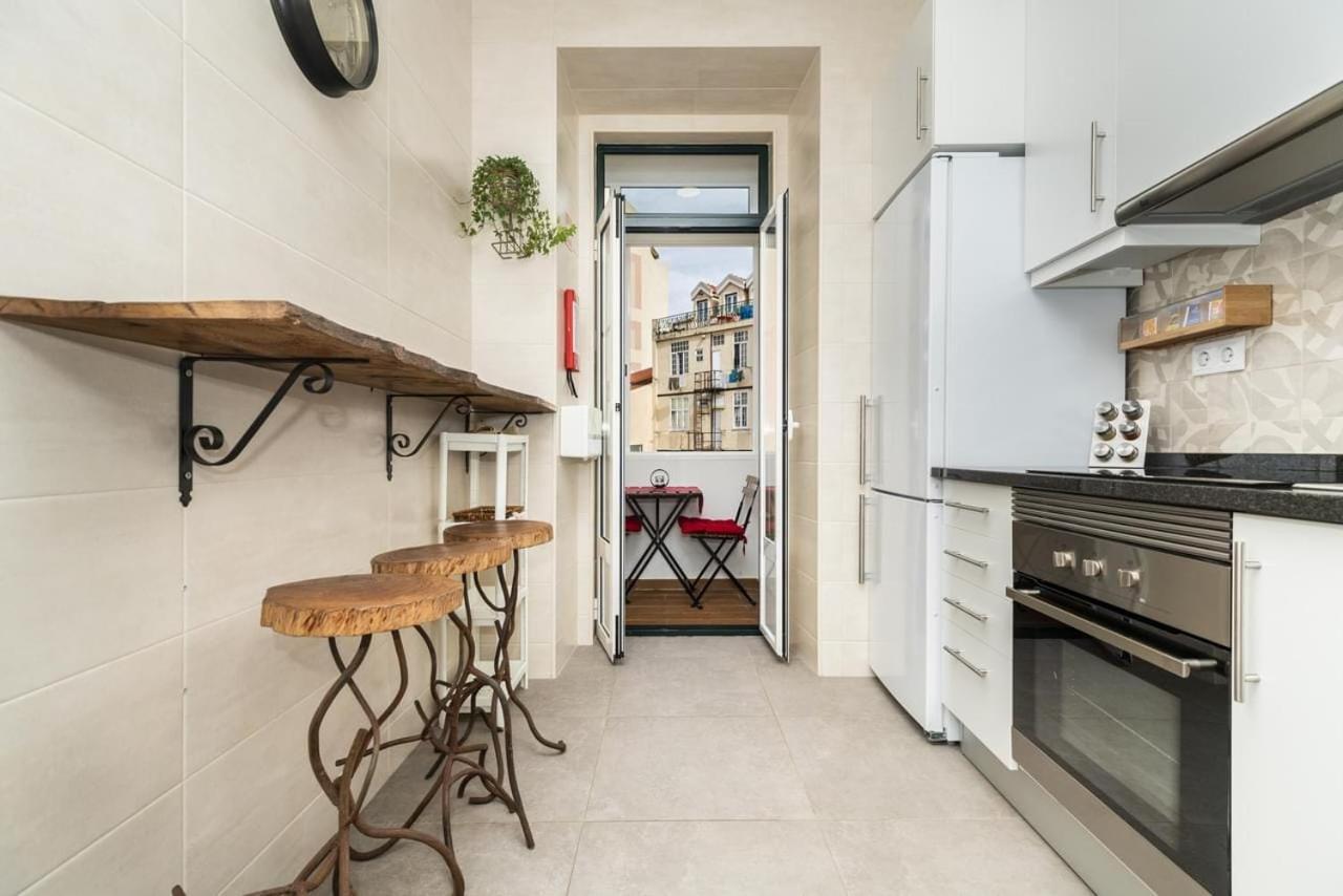 Exotic M2 R2 - Comfortable Classy Double Room With Shared Bath Lisboa Extérieur photo
