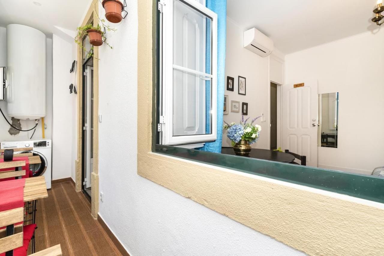 Exotic M2 R2 - Comfortable Classy Double Room With Shared Bath Lisboa Extérieur photo
